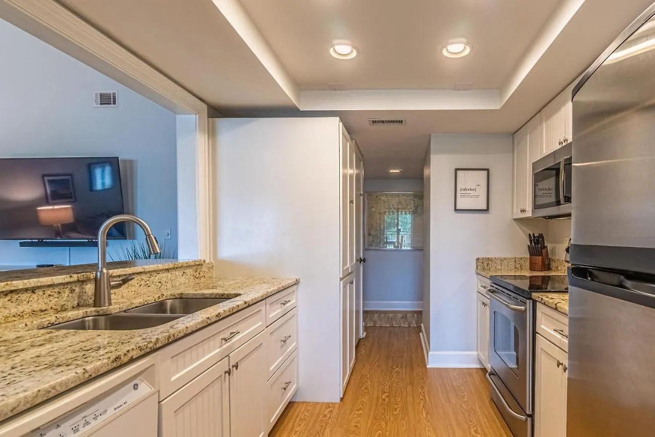 1762 Bluff Modern Updated Water Views Sleeps 8 Sea Pines
