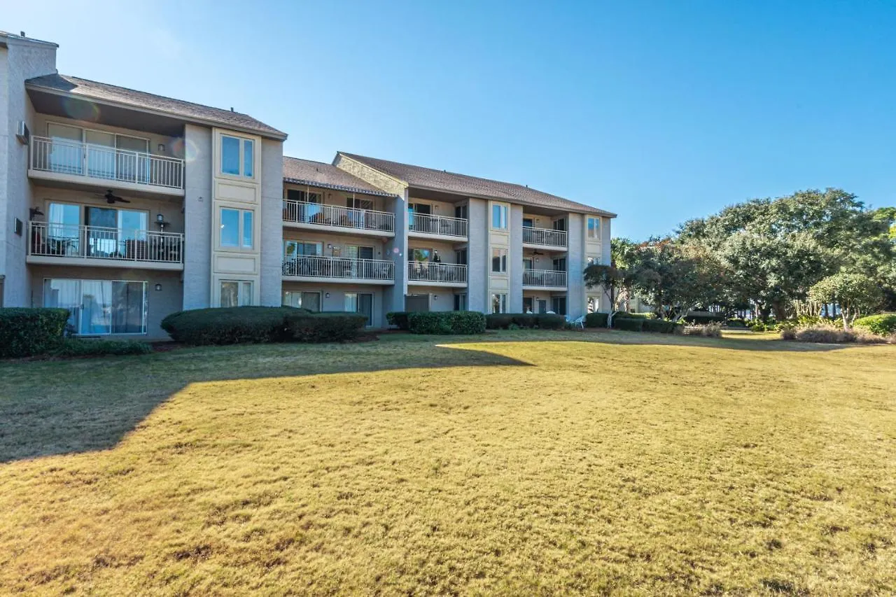 Holiday home 1762 Bluff Modern Updated Water Views Sleeps 8 Sea Pines