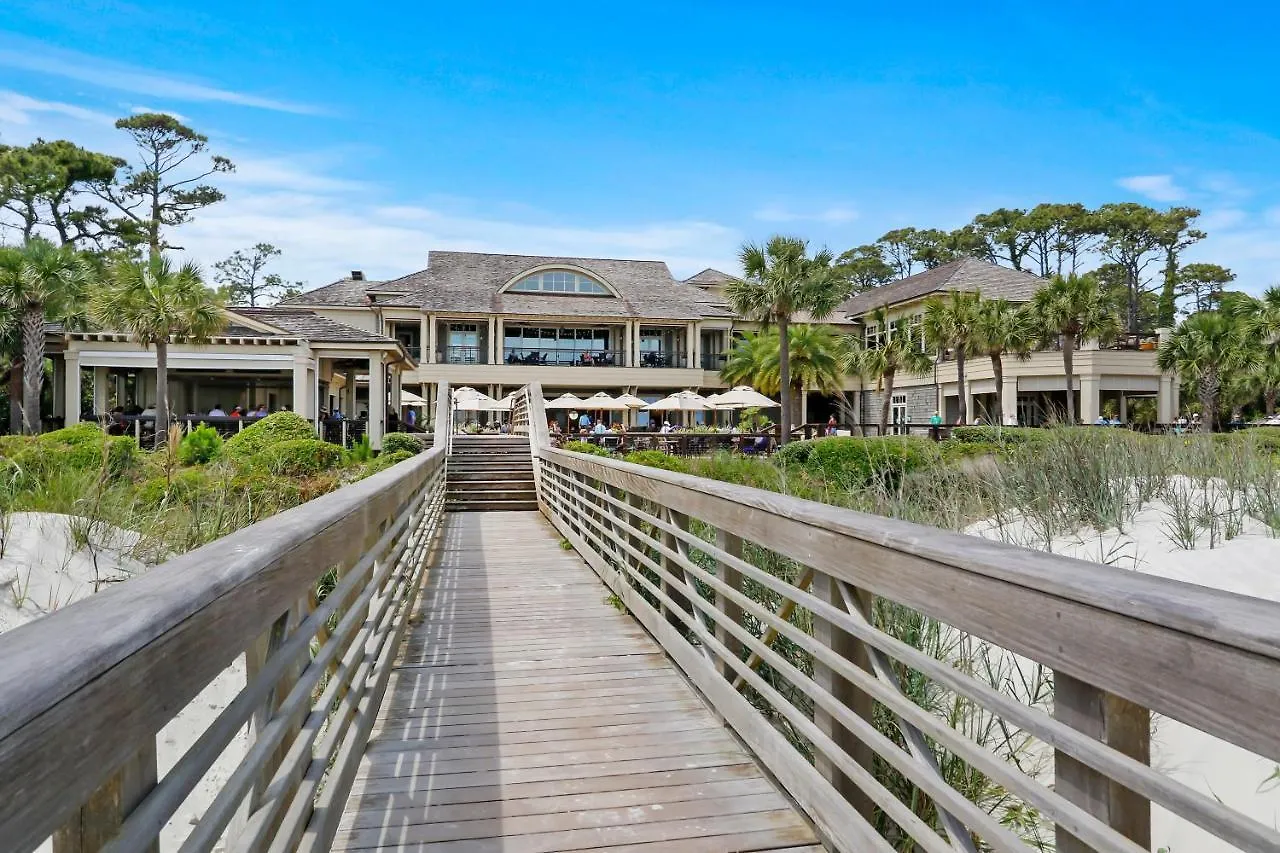 Holiday home New Listing 2373 Racquet Club Gorgeous Golf Course View Steps From Harbourtown Sea Pines