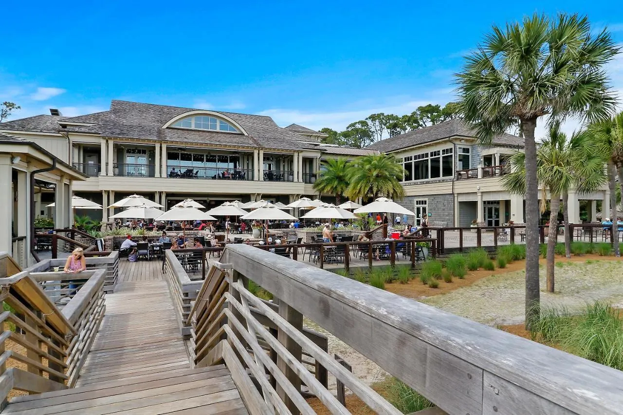 Holiday home New Listing 2373 Racquet Club Gorgeous Golf Course View Steps From Harbourtown Sea Pines *