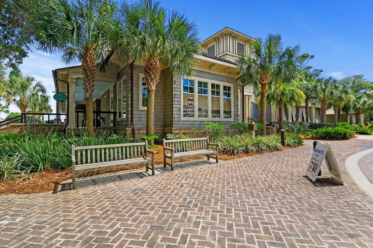 New Listing 2373 Racquet Club Gorgeous Golf Course View Steps From Harbourtown Sea Pines *