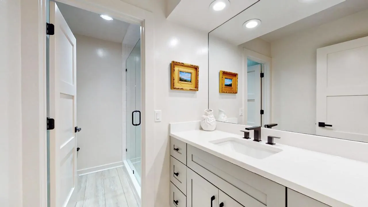 487 Captain's Cove Villa *