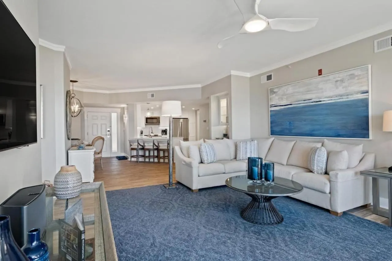 6103 Hampton Place North Villa *