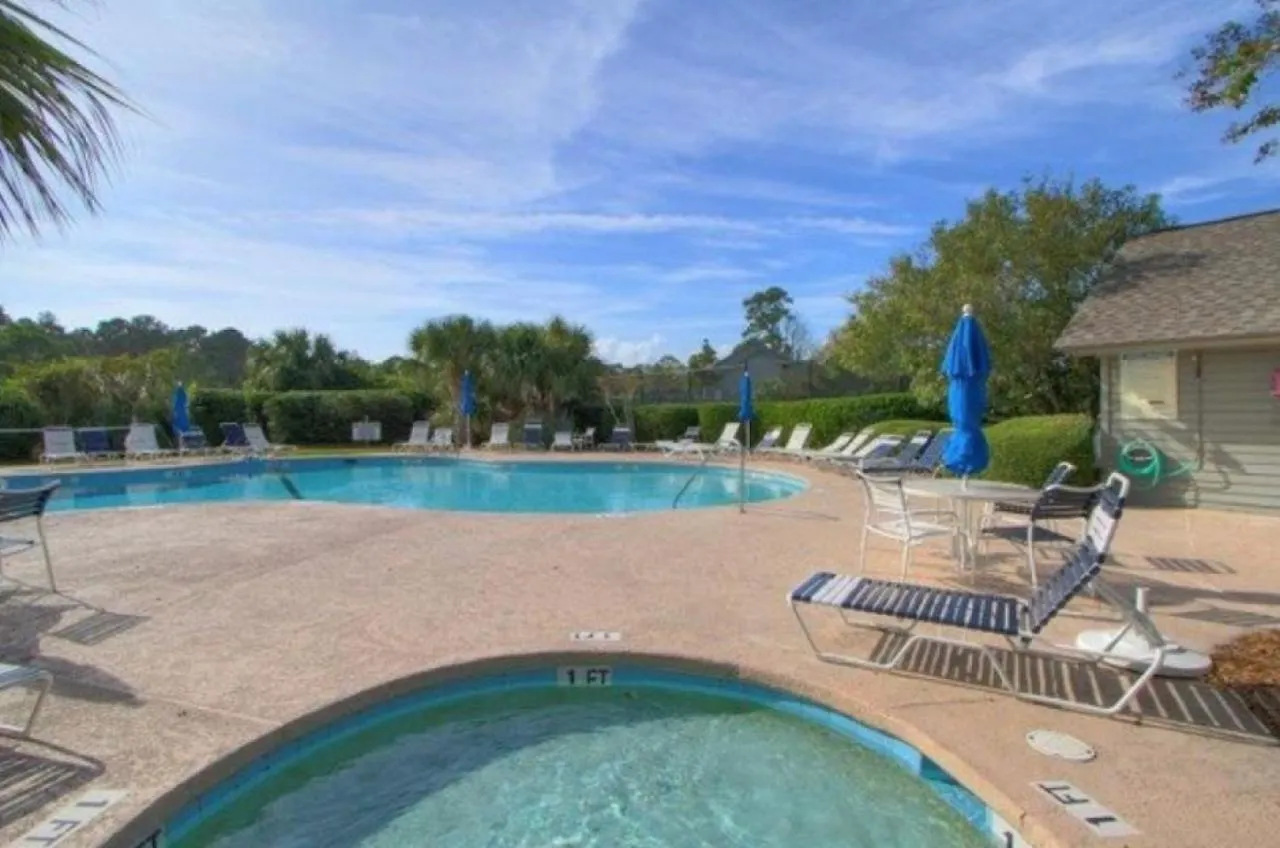 902 Inverness Village Villa *