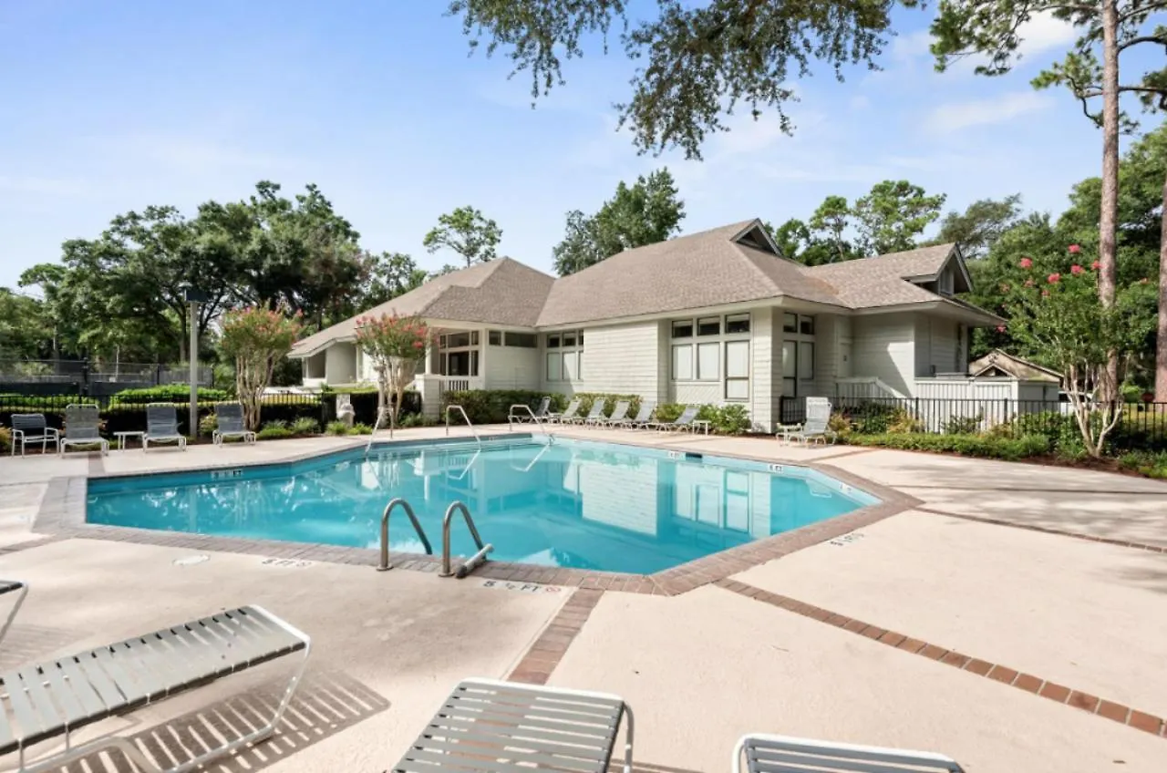7815 Centre Court Villa *