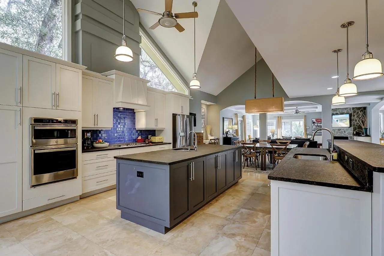 2 Sea Lane Holiday home *