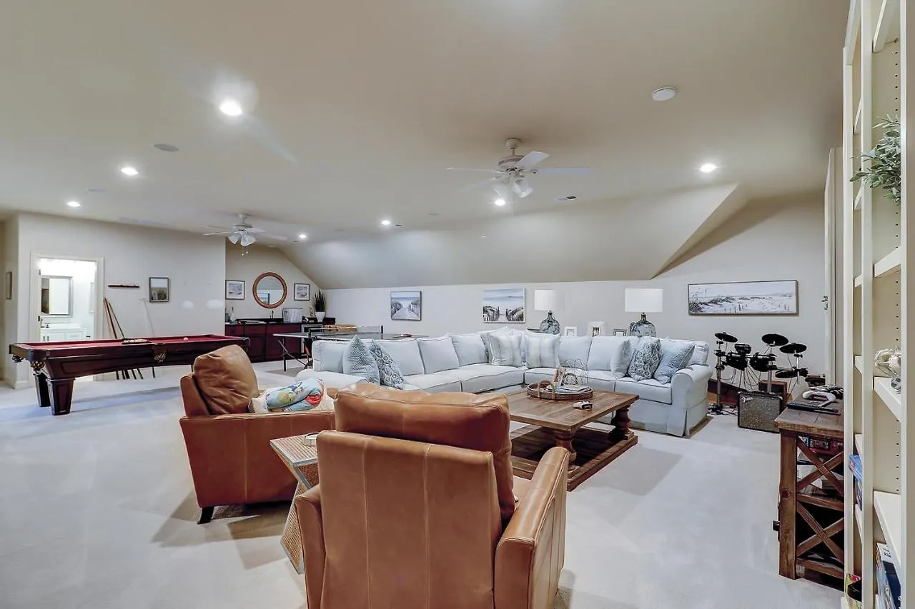 102 Baynard Cove Sea Pines Harbourtown Holiday home