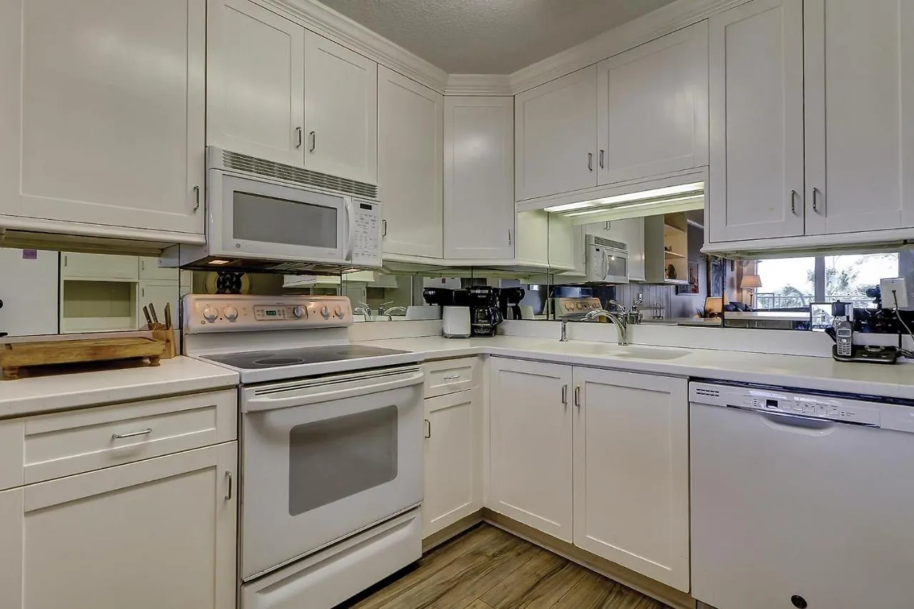 Holiday home 2f Beachwood Place Oceanfront Views *