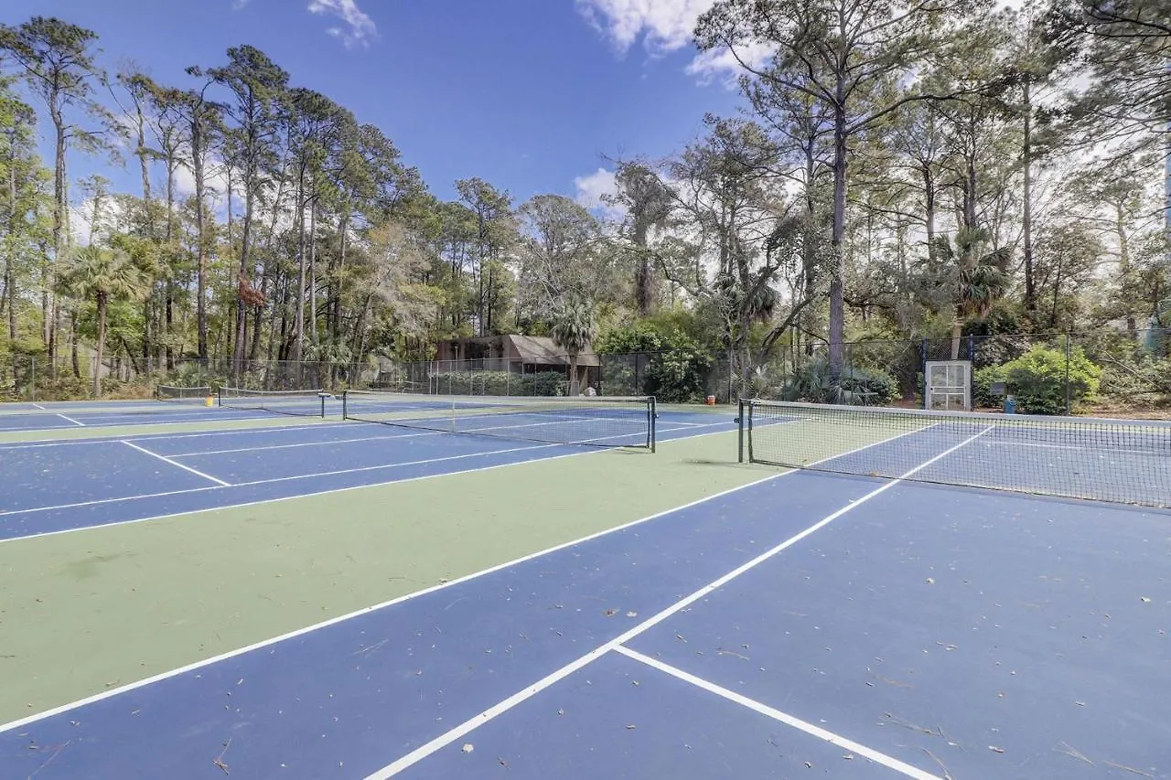 Lighthouse Tennis 2407