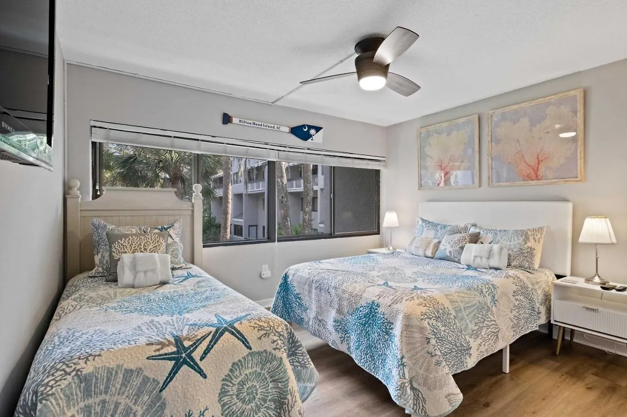 Apartment Coastal Oasis With Pool - Walk To Coligny Park Hilton Head Island