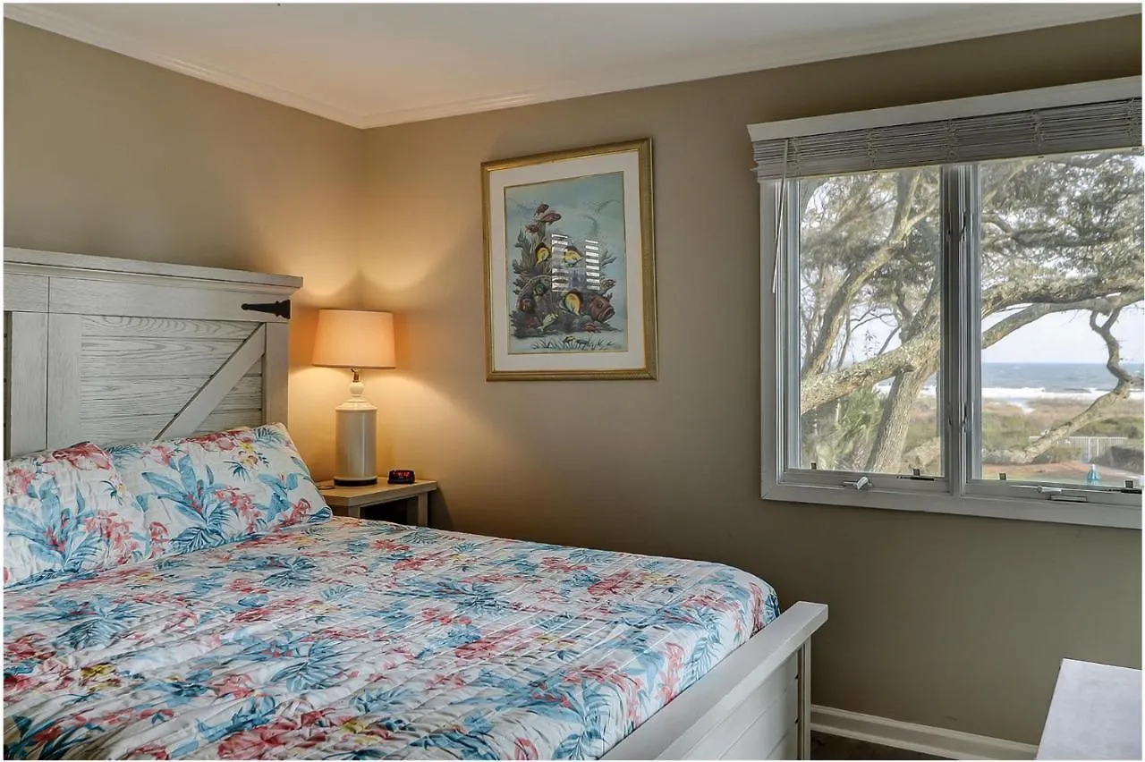 Holiday home 2f Beachwood Place Oceanfront Views *