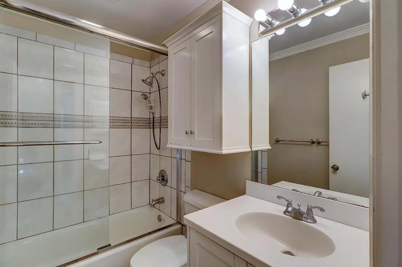 Holiday home 2f Beachwood Place Oceanfront Views