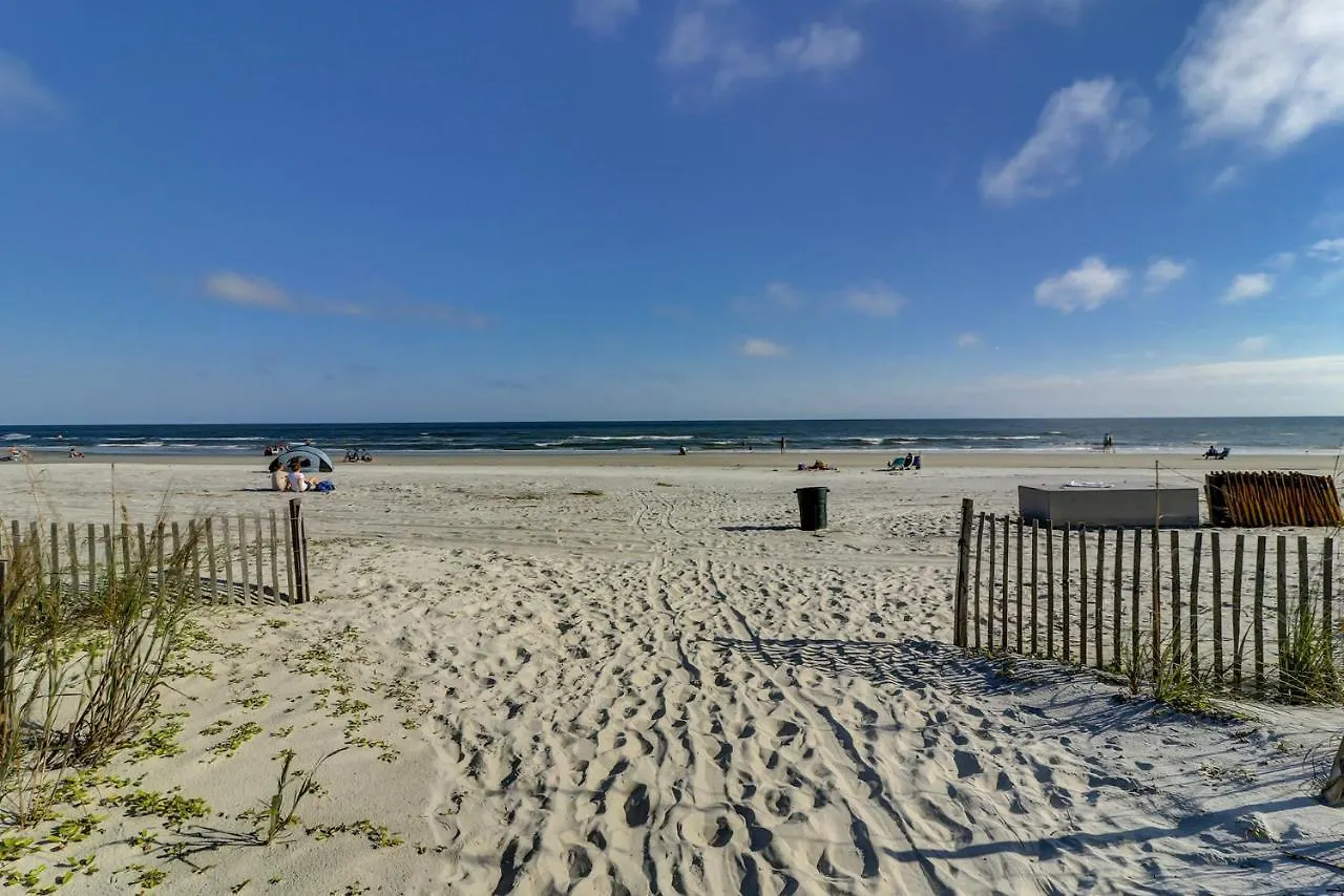 Holiday home 2f Beachwood Place Oceanfront Views *