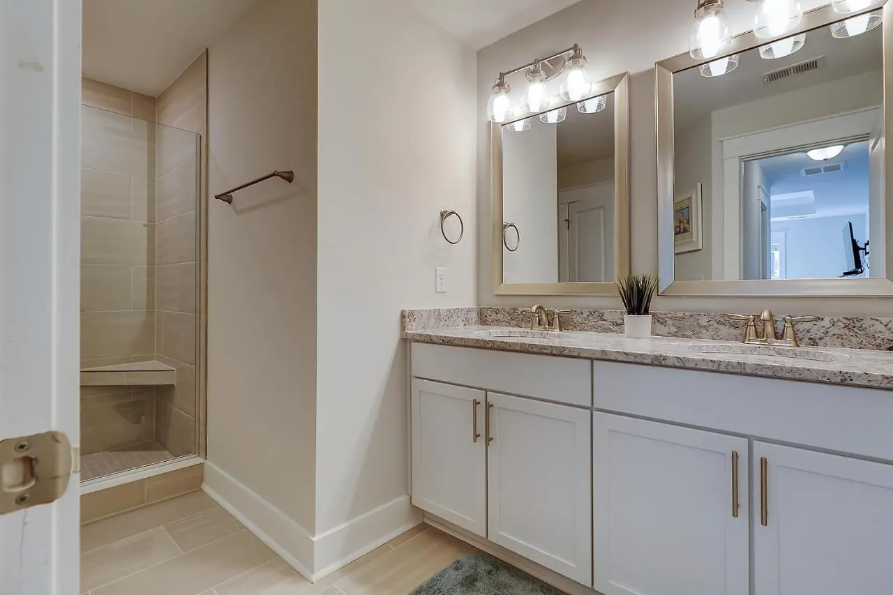 Holiday home 48 Pink Luxury 4 Bedroom Vacation Hilton Head Island