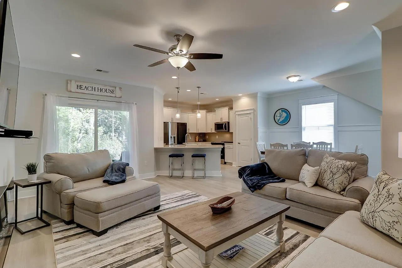 Holiday home 48 Pink Luxury 4 Bedroom Vacation Hilton Head Island