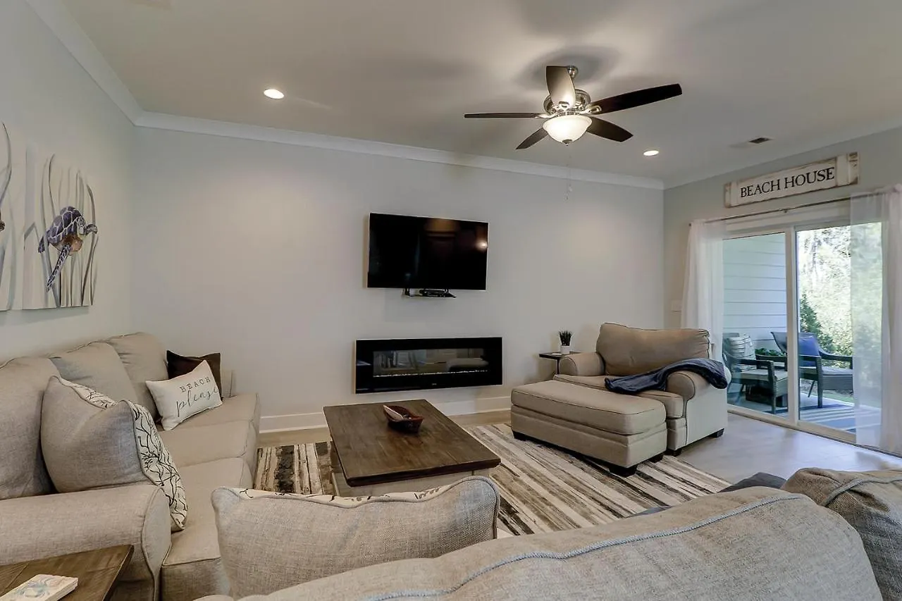 Holiday home 48 Pink Luxury 4 Bedroom Vacation *