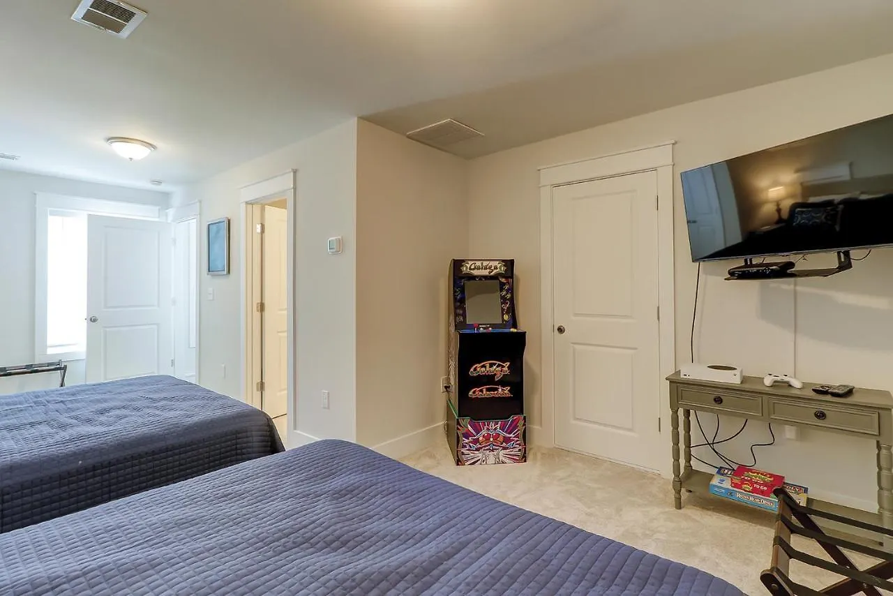 48 Pink Luxury 4 Bedroom Vacation * Hilton Head Island