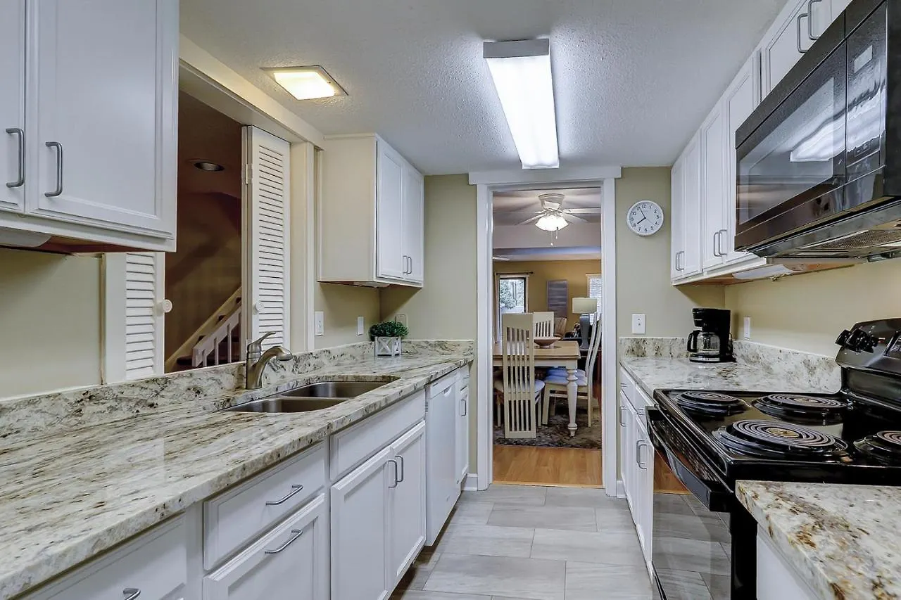 37 Sailmaster 2 Bedroom 25 Ba Shipyard Hilton Head Island