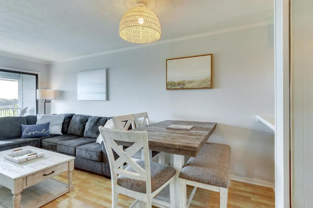 Hilton Head With Golf Views Walk To Beach! Apartment Hilton Head Island