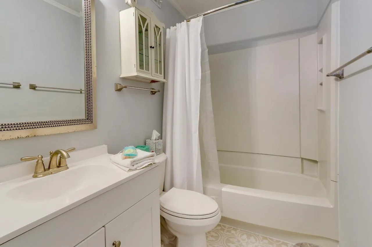 Hilton Head With Golf Views Walk To Beach! Apartment
