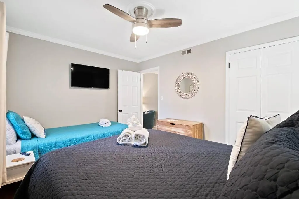5 Min Walk To Beach- 2br1ba In The Dunes *