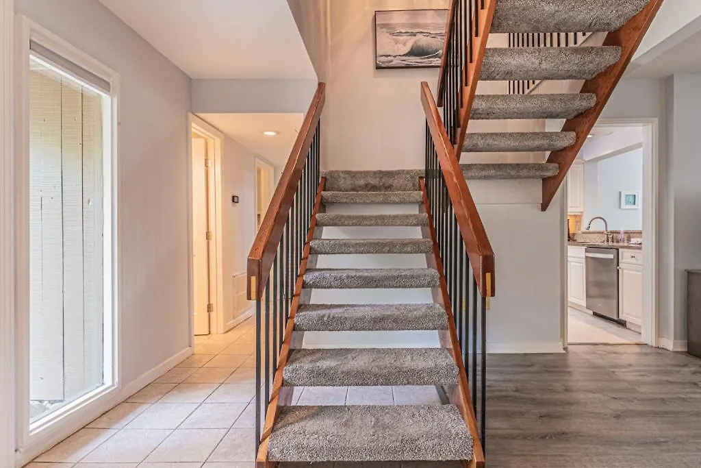 Pet Friendly! 503 Plantation Club Walk To Pool Sleeps 6 Sea Pines Holiday home *