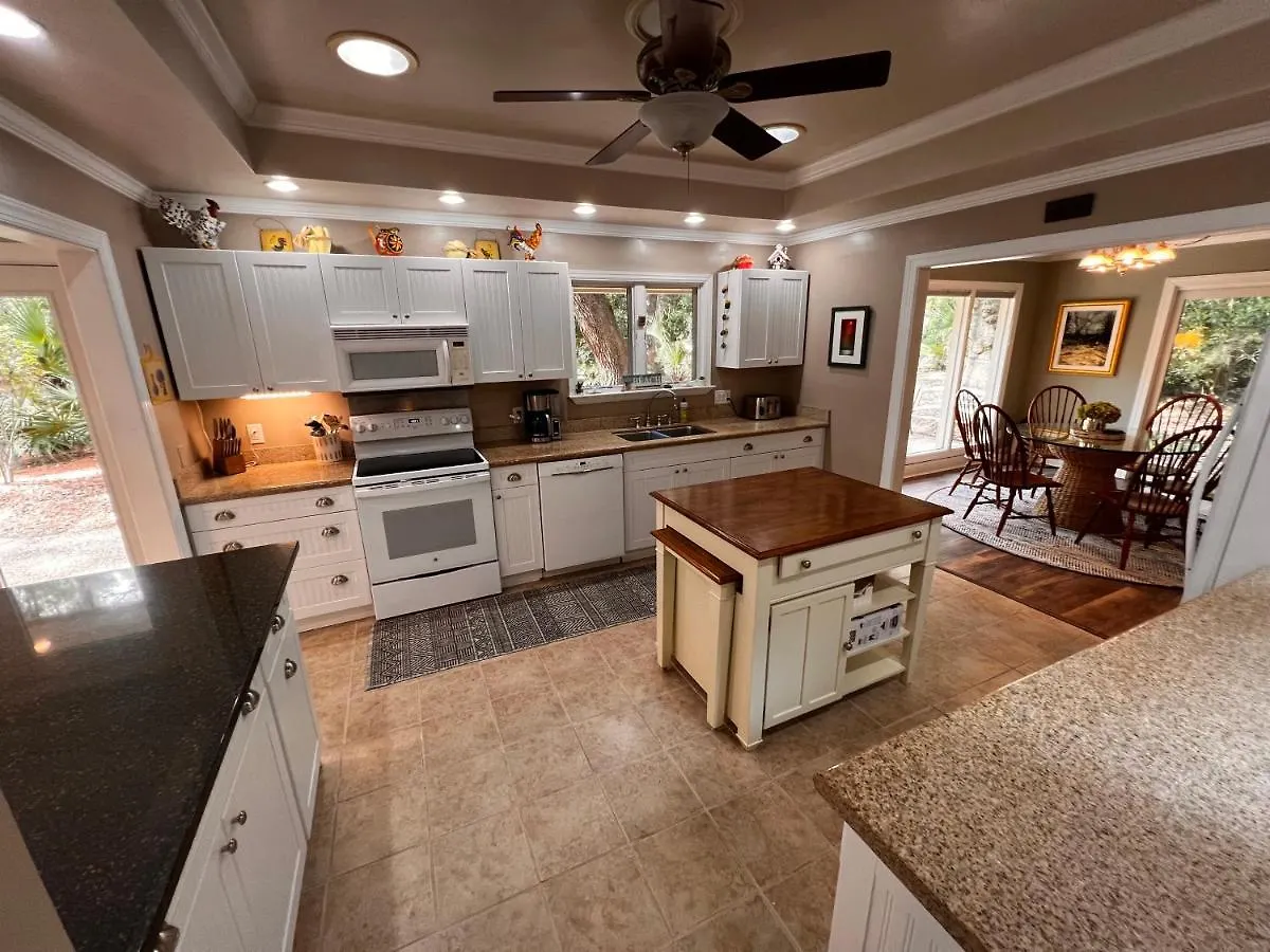 10 Deer Run Lane * Hilton Head Island