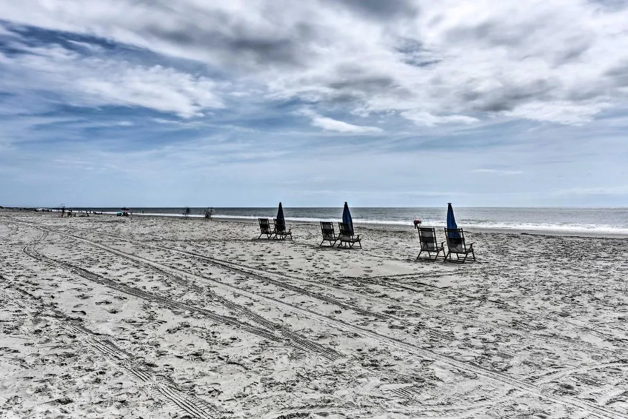 Hilton Head With 4 Pools Walk To Beach Apartment