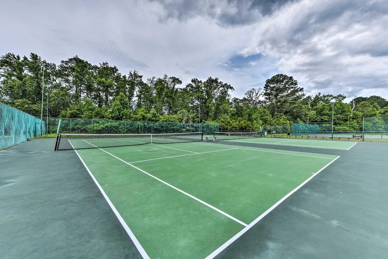 Hilton Head With 4 Pools Walk To Beach Apartment *