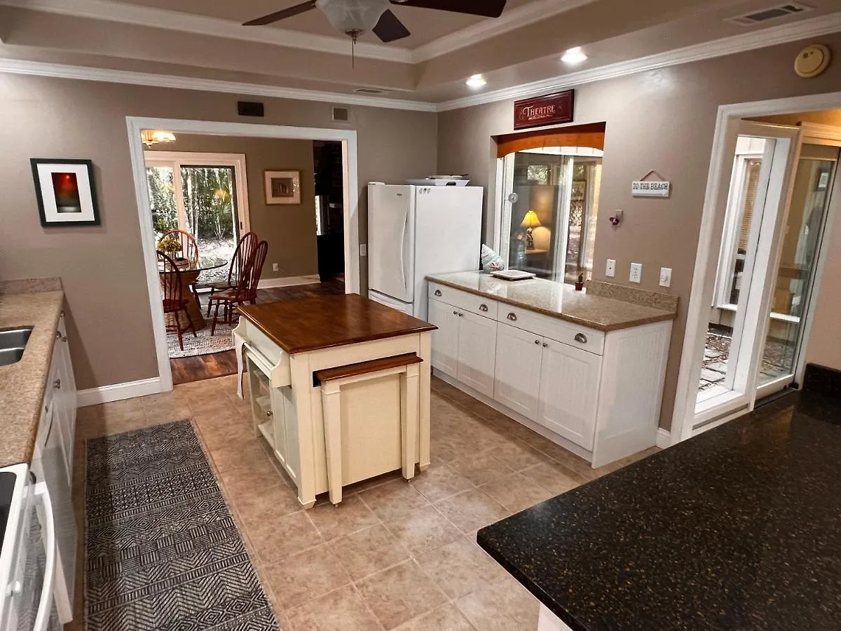 Holiday home 10 Deer Run Lane *