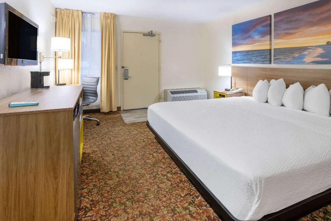 Hotel Carolina A Days By Wyndham 3*