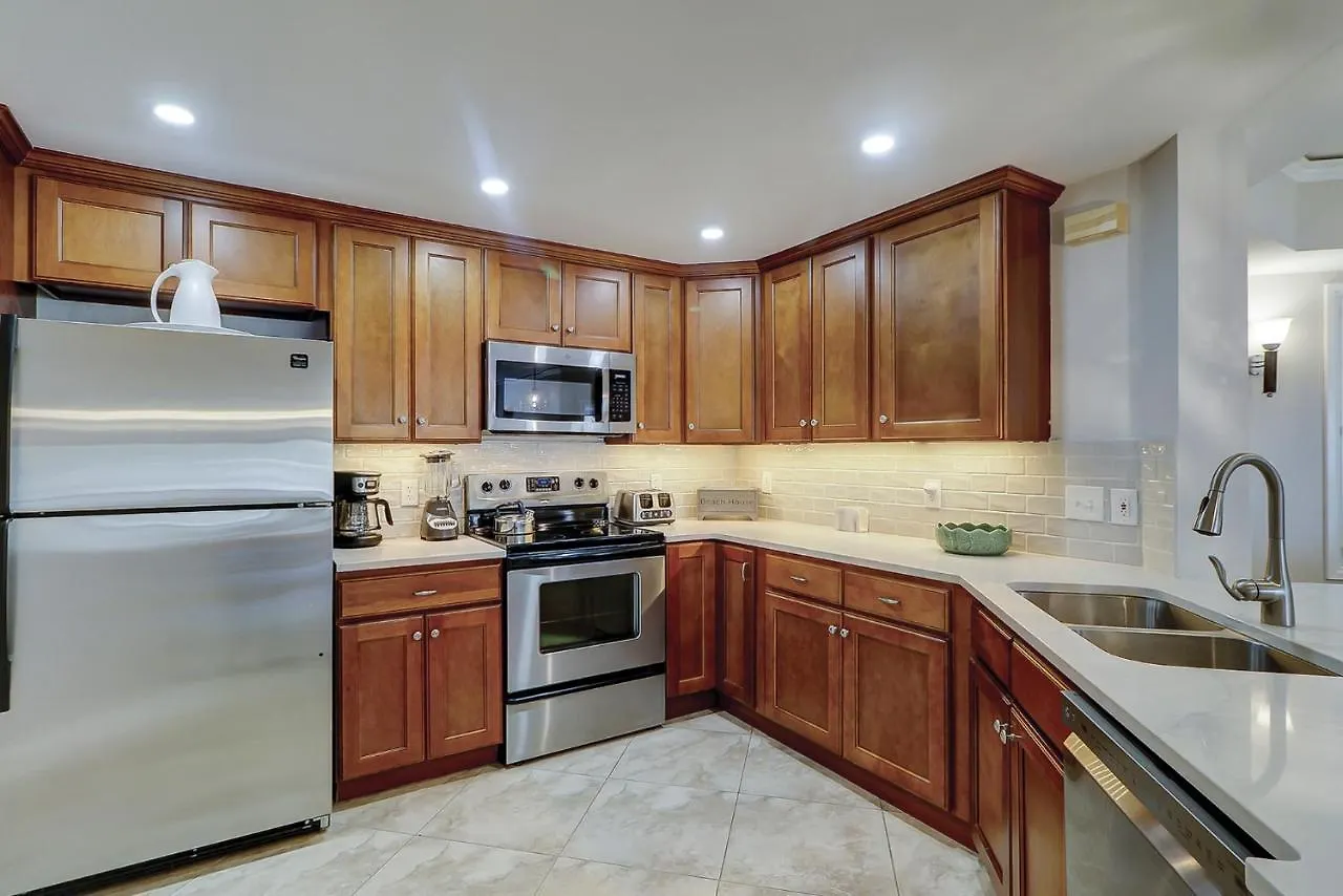 4302 Windsor Court