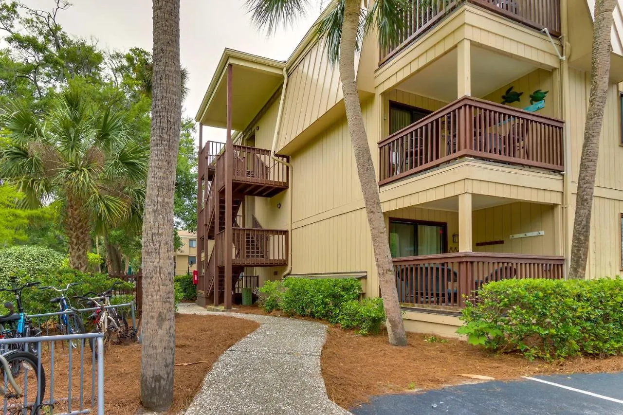 Hilton Head Getaway With Balcony - Walk To Beach! Apartment *