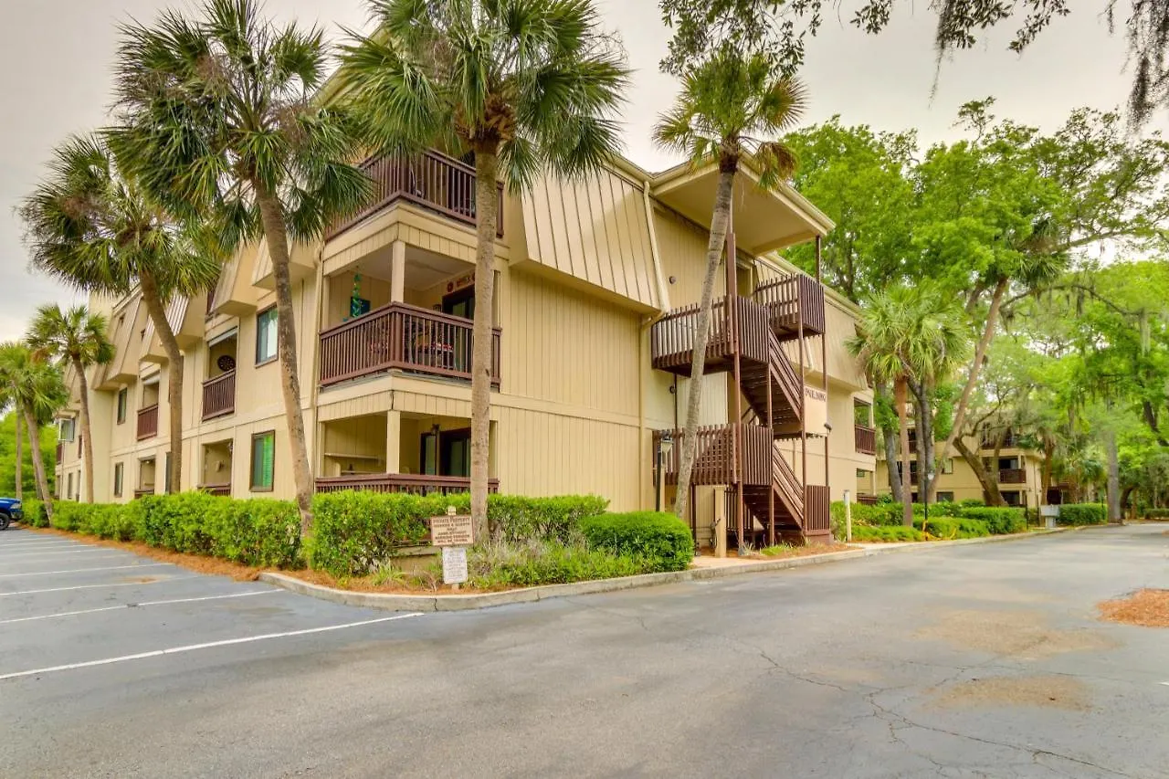 Apartment Hilton Head Getaway With Balcony - Walk To Beach! *