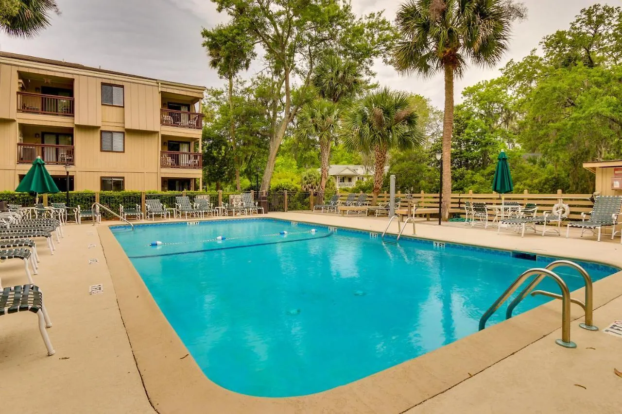 Hilton Head Getaway With Balcony - Walk To Beach! Apartment *