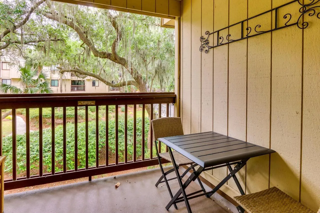 Hilton Head Getaway With Balcony - Walk To Beach! Apartment *