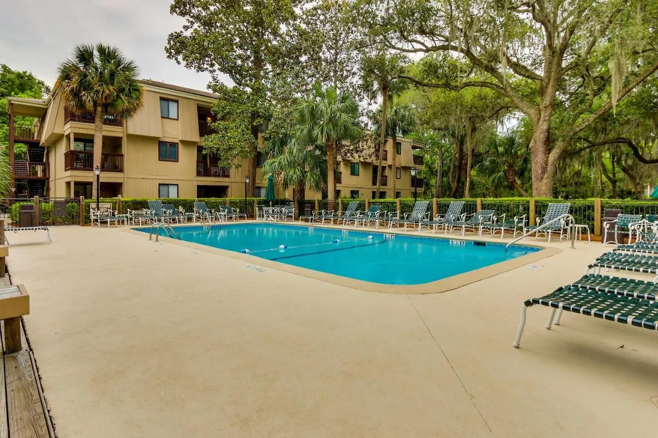 Hilton Head Getaway With Balcony - Walk To Beach! Apartment