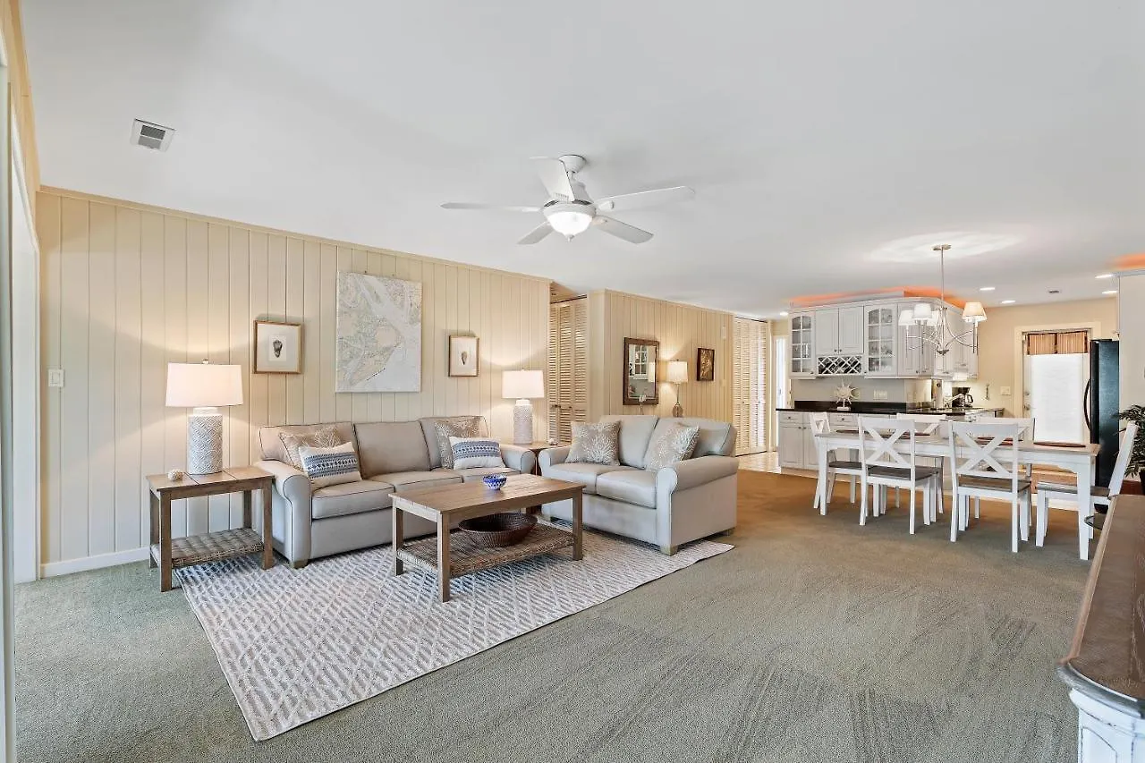 Wonderful Vacation Near The Shops And Restaurants Hilton Head Island