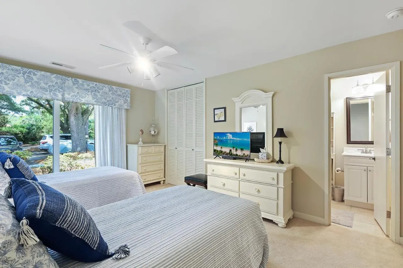 Wonderful Vacation Near The Shops And Restaurants * Hilton Head Island