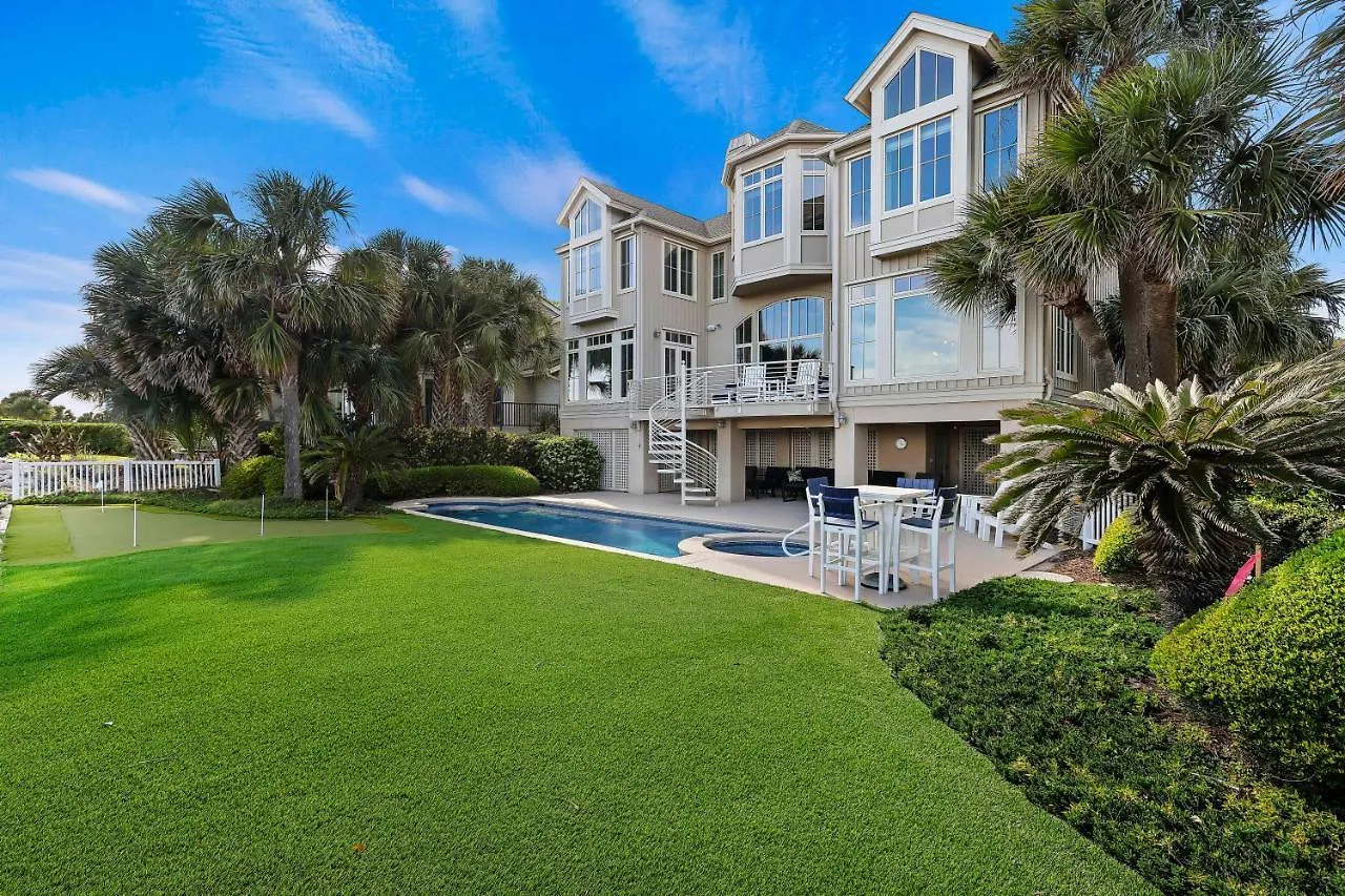 Holiday home 111 Dune Ln 6 Bedroom Oceanfront Forest