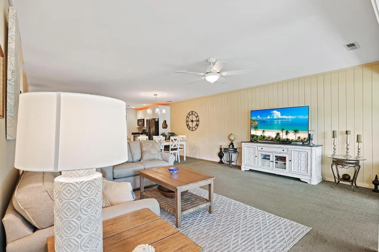 Wonderful Vacation Near The Shops And Restaurants Holiday home Hilton Head Island