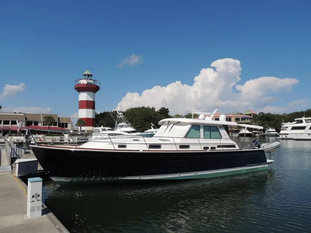 Wonderful Vacation Near The Shops And Restaurants Holiday home Hilton Head Island