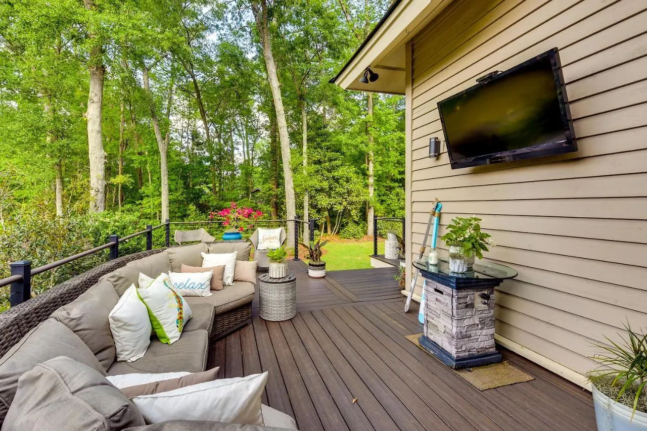 Holiday home With Fire Pit! *