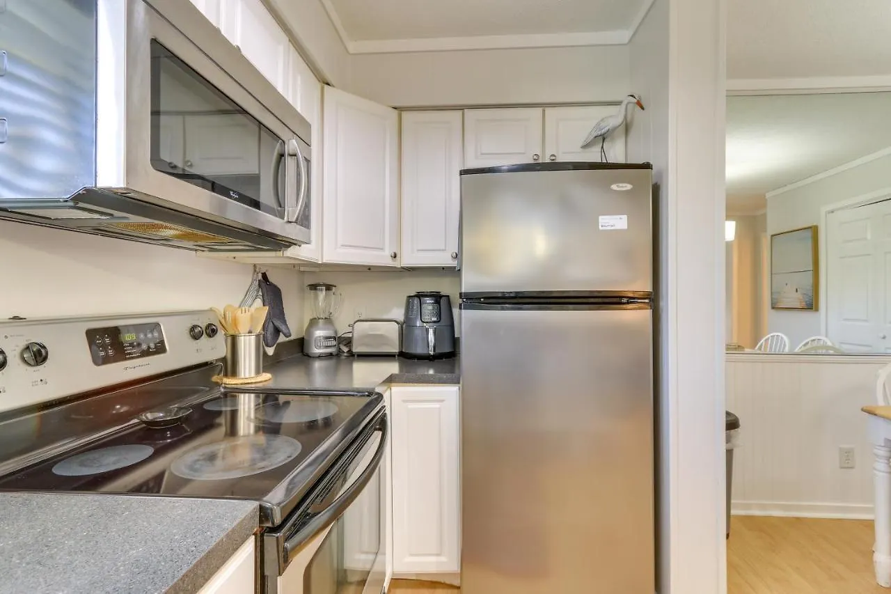 Hilton Head With 4 Pools Walk To Beach Apartment *