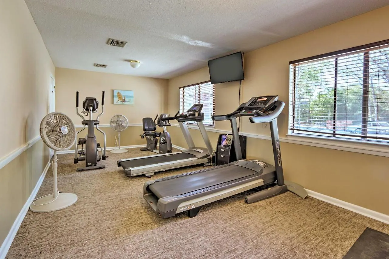 Hilton Head With Balcony, And Pool Access! Apartment *