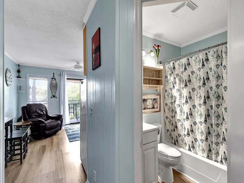 Seaside 379 - 1 Bedroom 1 Bathroom Oceanside 3rd Floor Apartment