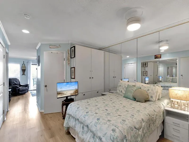 Seaside 379 - 1 Bedroom 1 Bathroom Oceanside 3rd Floor