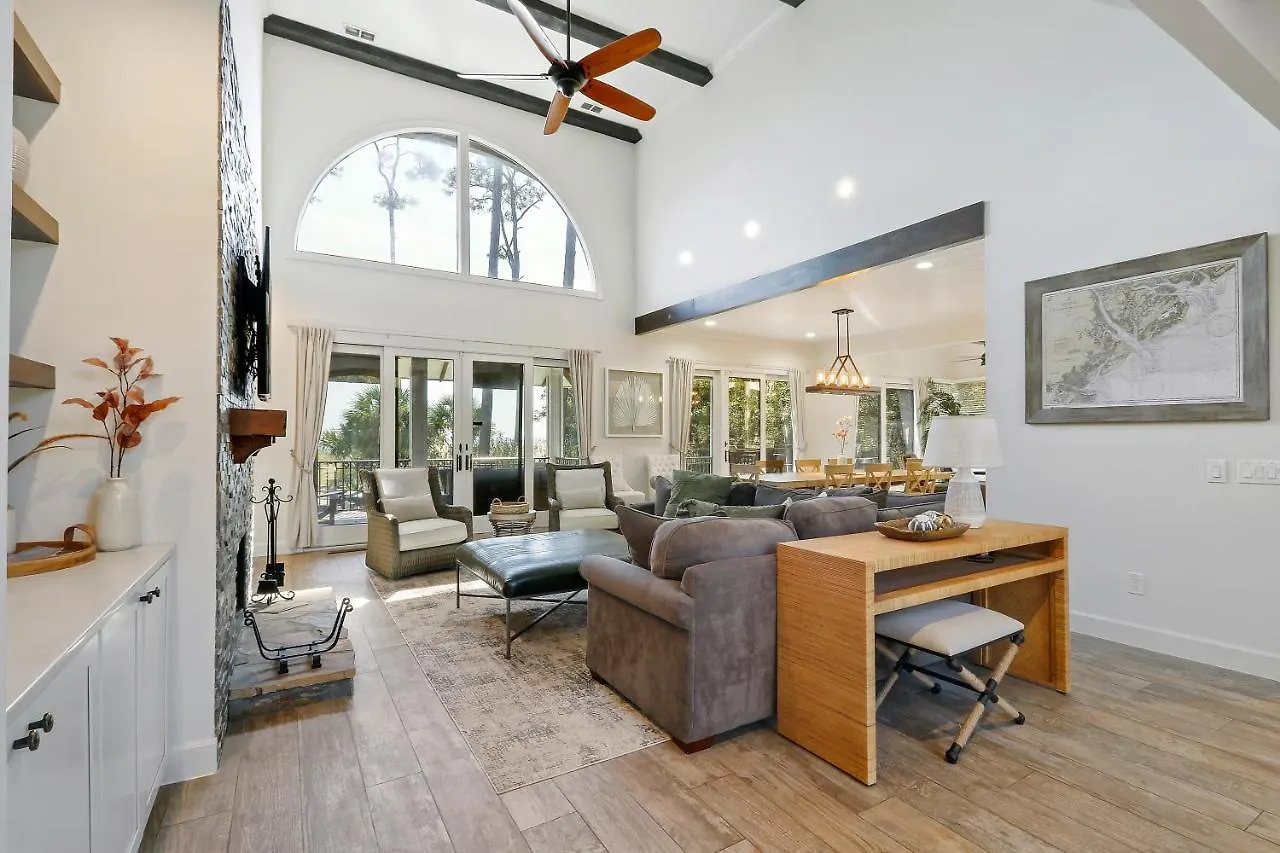 11 East Wind Villa