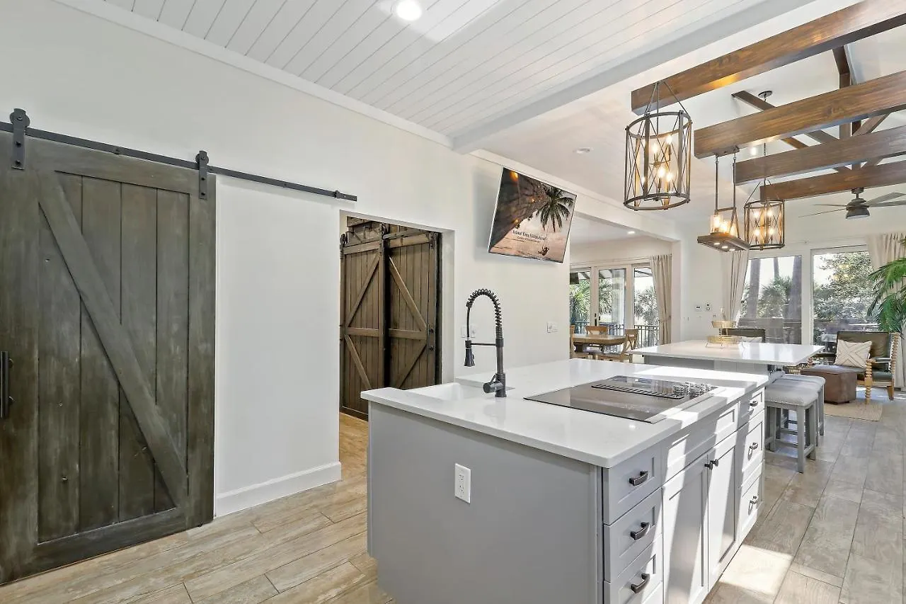 11 East Wind Villa *