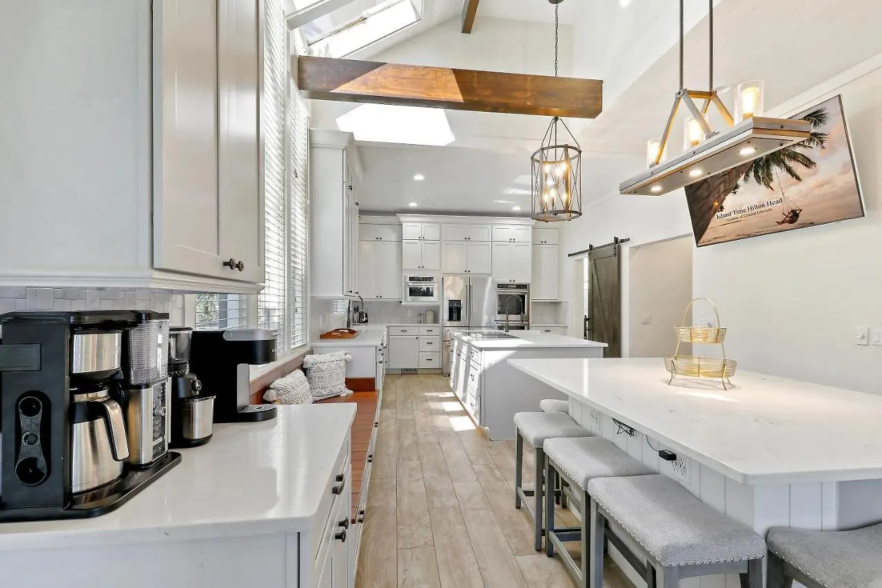 11 East Wind Villa *